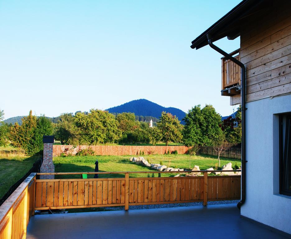 Villa Swiss Sacele Exterior photo